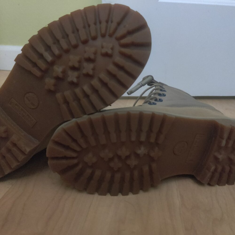 Timberlands - Picture 3 of 4